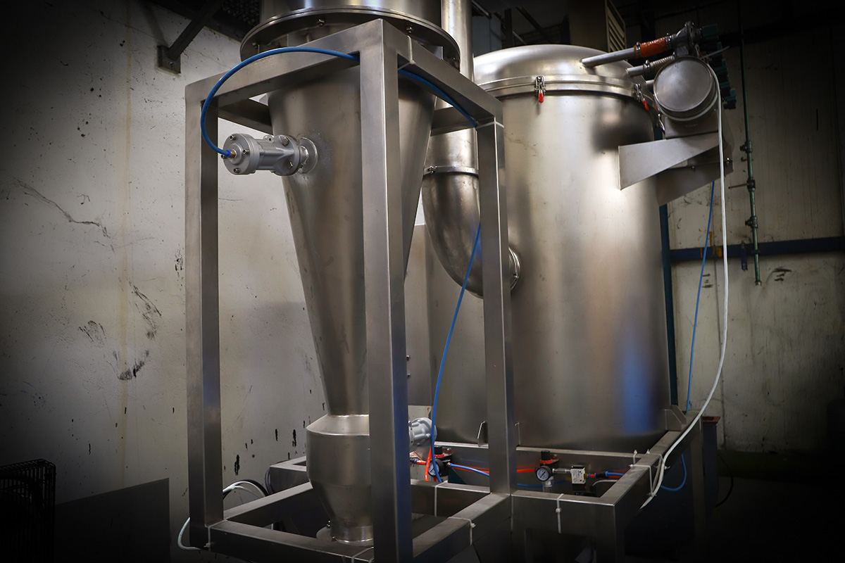 Broyeur inox pour le broyage et la micronisation de plantes